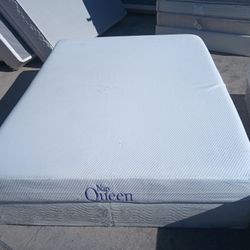 Queen Memory Foam Mattress And Box Spring 