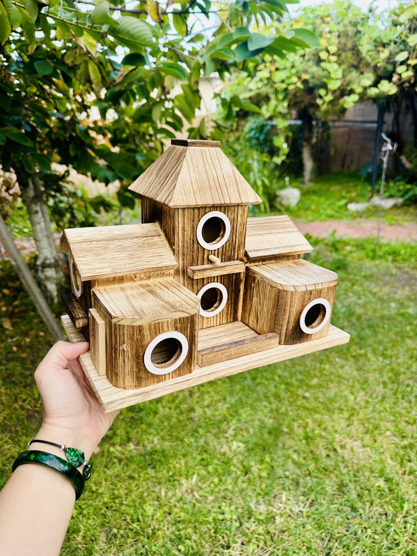 Wood Bird House Feeder New Condition