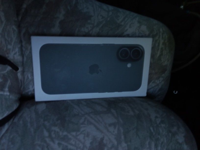 Brand New iPhone 17 Sealed In Box 256gb
