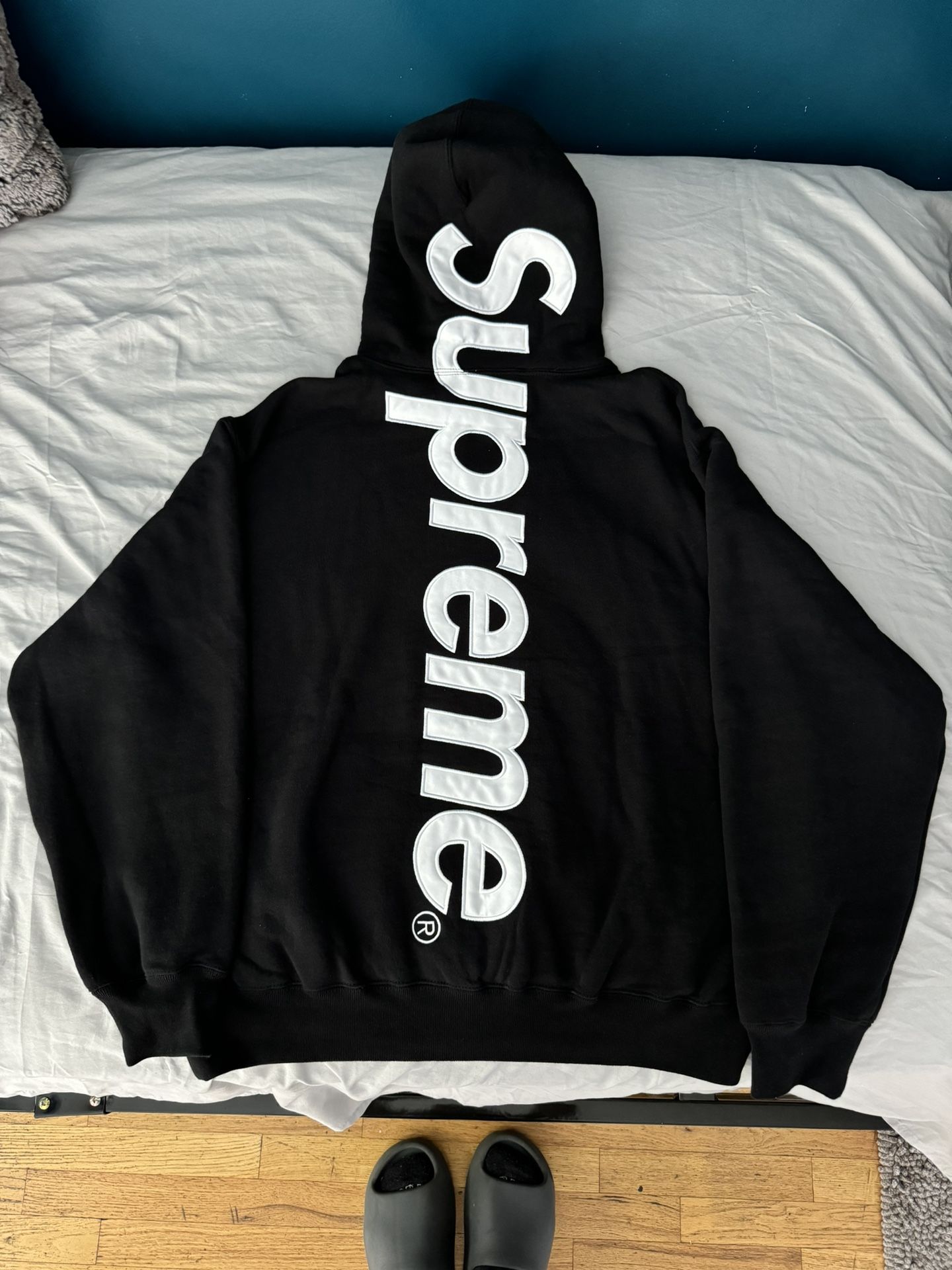 Supreme Hoodie 