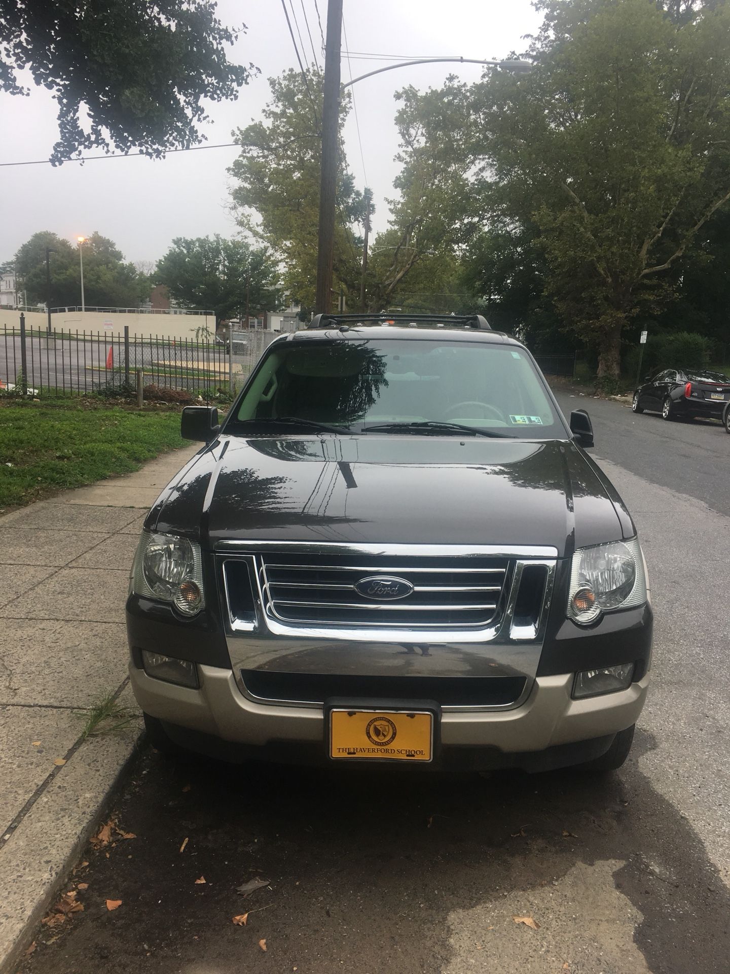 2007 Ford Explorer Eddie Bauer edition. Body parts only. Read description!!!