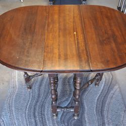 Antique 1910's Wood Drop Leaf Gateleg Table