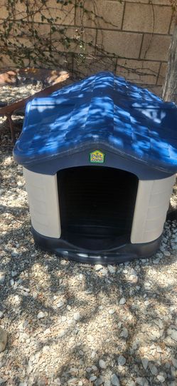 Pet zone dog house