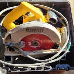 Dewalt Electric Circular Saw
