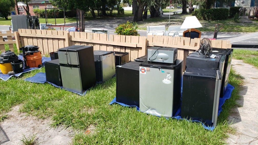 Mini Fridges with freezer