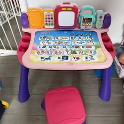 Toddler Desk Vetch 