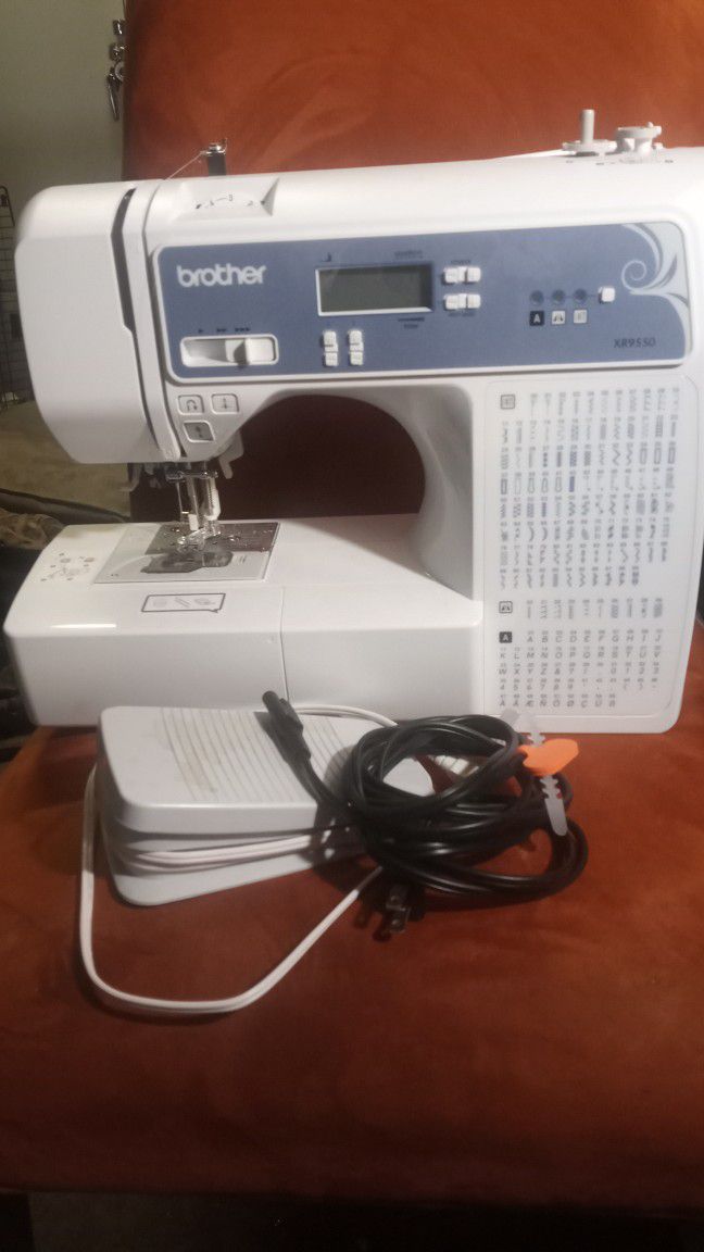 Brother XR9550 Sewing and Quilting Machine for Sale in Citrus Heights, CA -  OfferUp