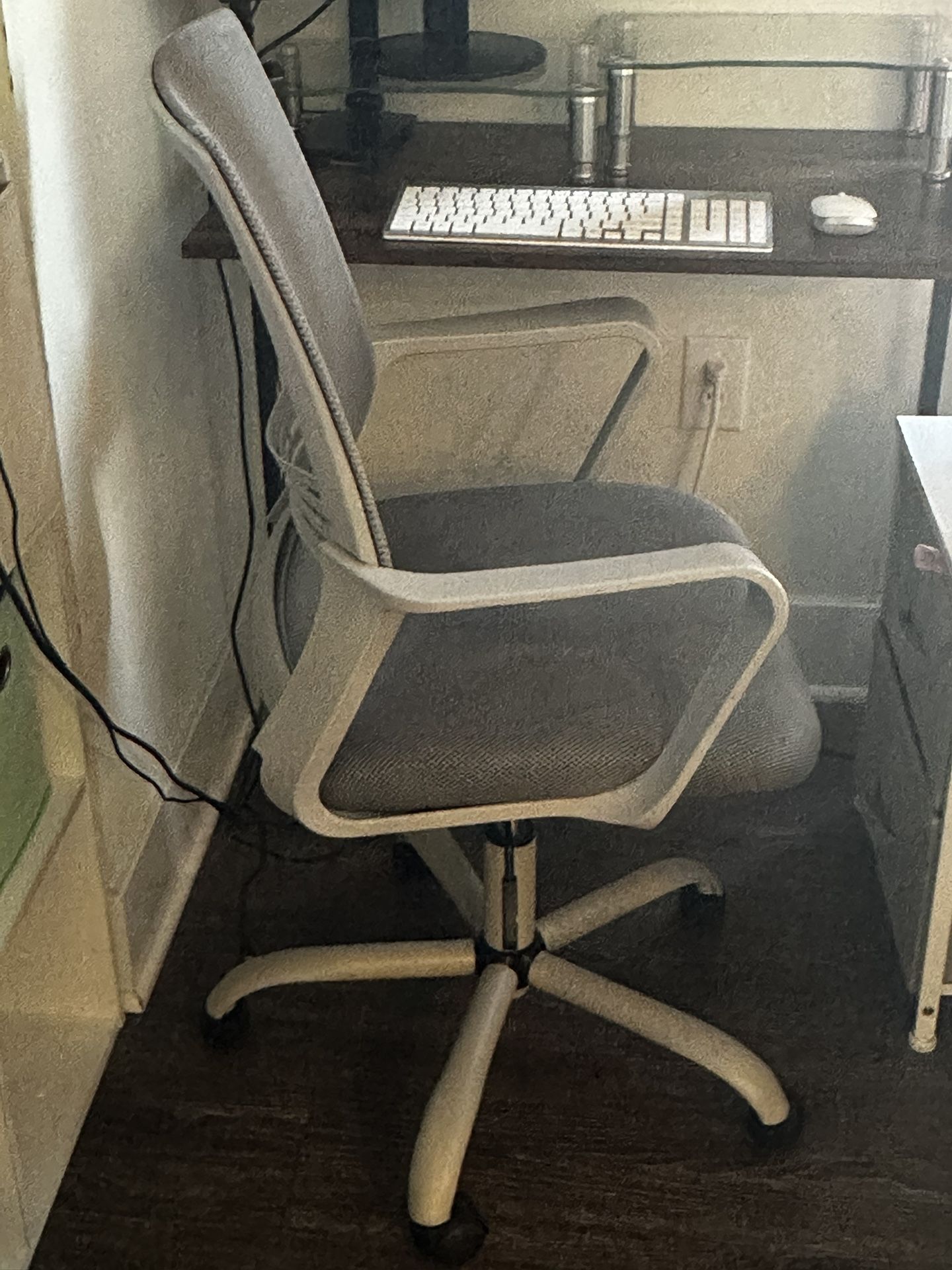 Barely Used Amazon Desk Chair! $10!