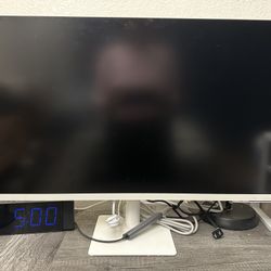 Samsung 32” 4K Smart Monitor M7 – White