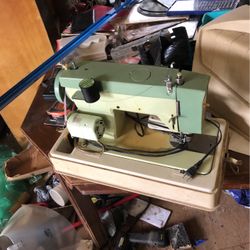 Old School Sewing Machine 