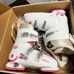 ## Roces IDEA UP Adjustable Ski Boots for Kids –Youth US size 4-7 ##