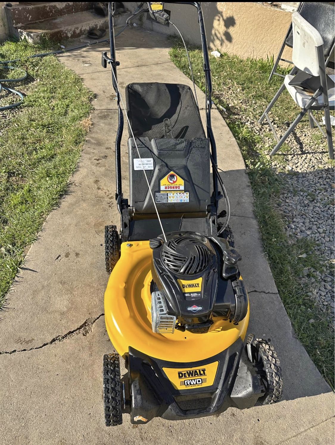 DEWALT 21 in. 150cc Briggs and Stratton 625ex Engine Rear Wheel Drive 2-in-1 Gas Self Propelled Walk