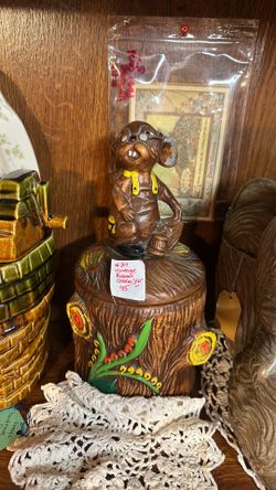 Vintage cookie jar