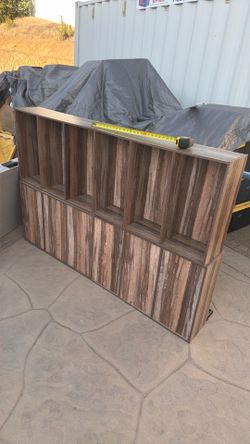 2x book shelves