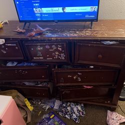 Free dresser