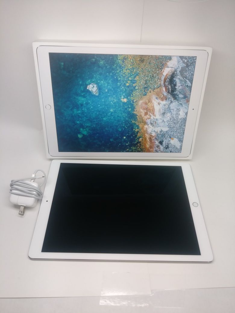 Apple iPad Pro 12.9 Inches Comes With Charger and Box $549