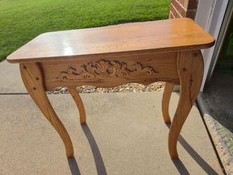 Traditional Oak Console / Accent Table with Carved Detail