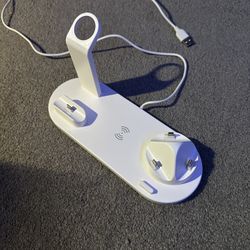 4 in one Apple device charger 