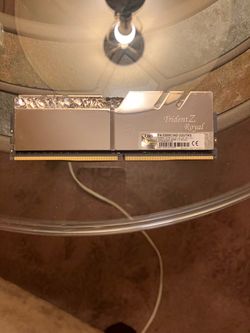 16 GB DDR4 3200 MHz Trident Z Royal