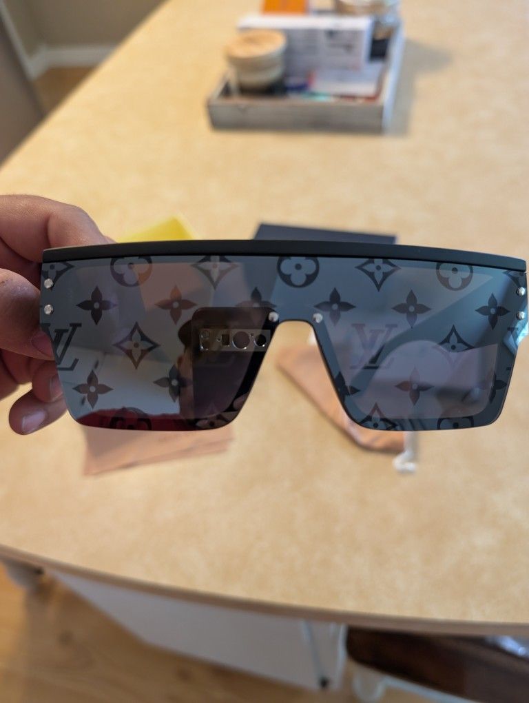Louis Vuitton Waimea Designer Sunglasses