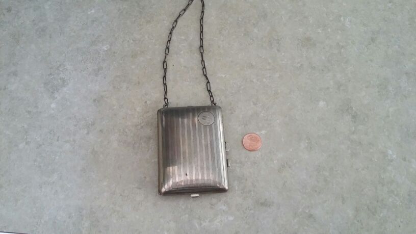 Vintage compact / purse