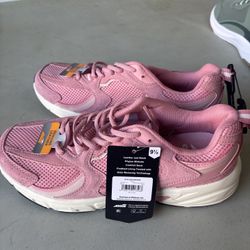 👟 PINK SNEAKERS (Size 9.5)