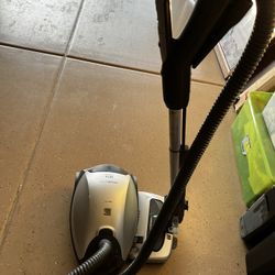 Vacuum Cleaner 