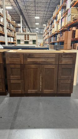 48" vanity cabinet clearance