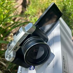 KIMISS Cámara digital UHD 6K 84MP 18X Zoom Cámara WiFi con pantalla abatible de 3 pulgadas para grabación de video de viaje (negro)
