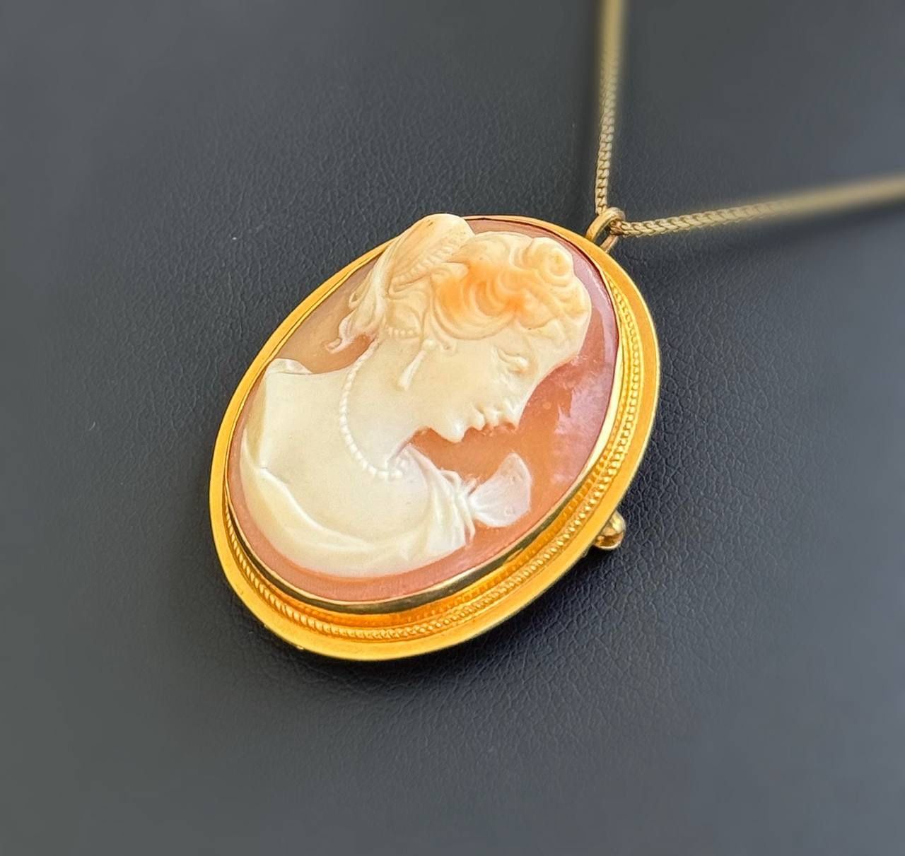 Jewelry 14k yellow gold Pendant Ivory Fire Red Orange Vintage Lady 8.2g pendant charm brooch