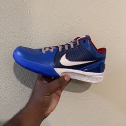 Nike Kobe Bryant Sneaker Shoe Size 6.5,8