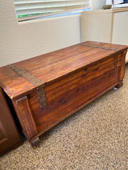 Vintage Cedar Blanket Chest / Trunk