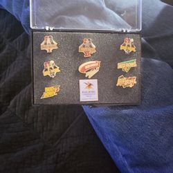 Football - Bud Bowl Commemorative Pin Set