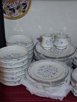 Noritake Ivory china set for 12pepole