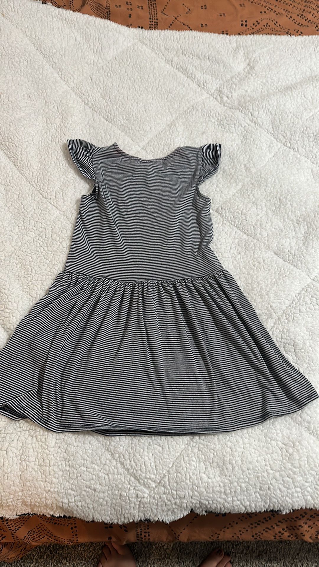Girls Striped Dress W Heart Sequin Size 6 