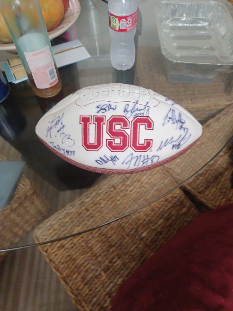 20__  Usc Football..signed By Team ,Pete Carroll