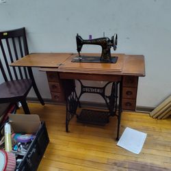 1910 Antique Singer 1910 Sewing Machine 