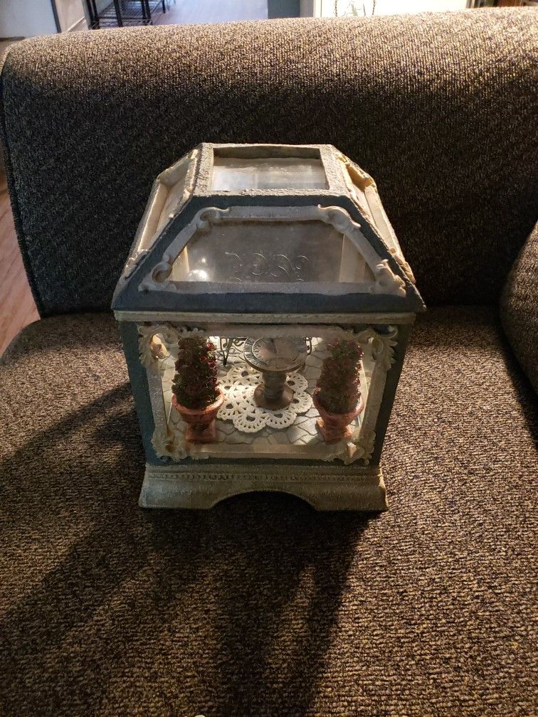 Botanical Society Glass House Display Case