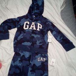 New Size 4t gap Blue Army Print Sweat Suit 