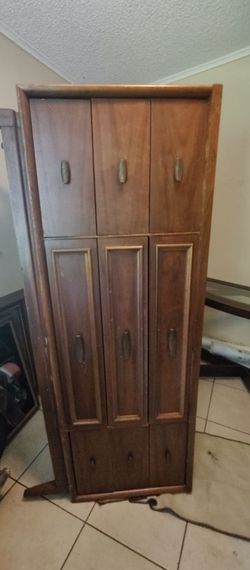 Long dresser