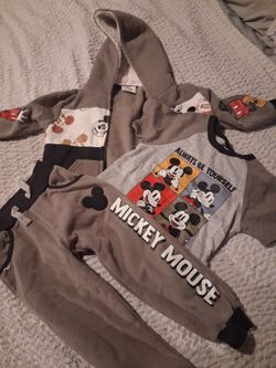 Boys 3t Mickey mouse outfit
