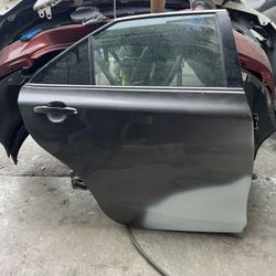 2016-2018 Toyota Camry Rear Right Door Parts