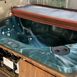 Spa Hot Tub For 6 People