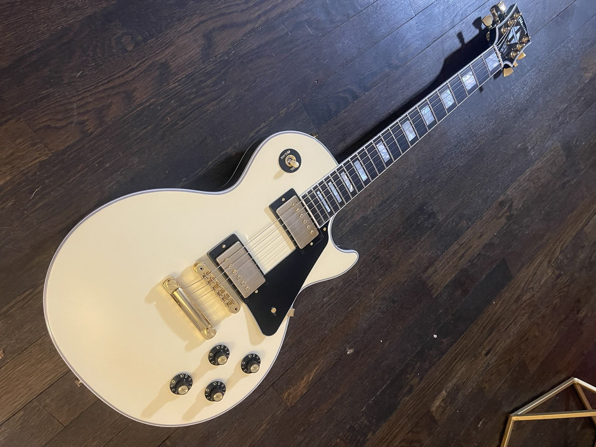 GIBSON LES PAUL CUSTOM '70S ELECTRIC GUITAR BUTTERCREAM