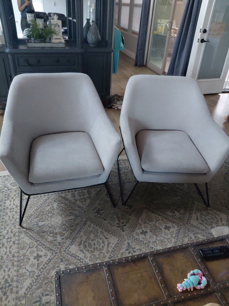 Accent Chairs