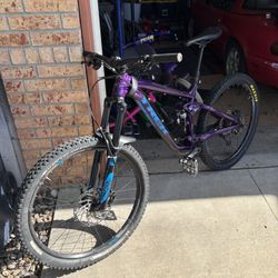 Trek Slash 7 