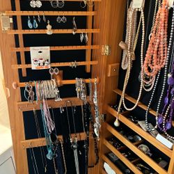 Mirror Jewel armoire