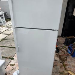GE fridge 30w