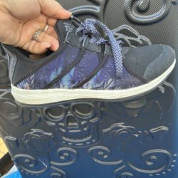 Woman’s Adidas Size 6.5/$10