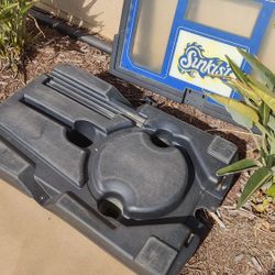 Working standing adjustable basketball backboard.